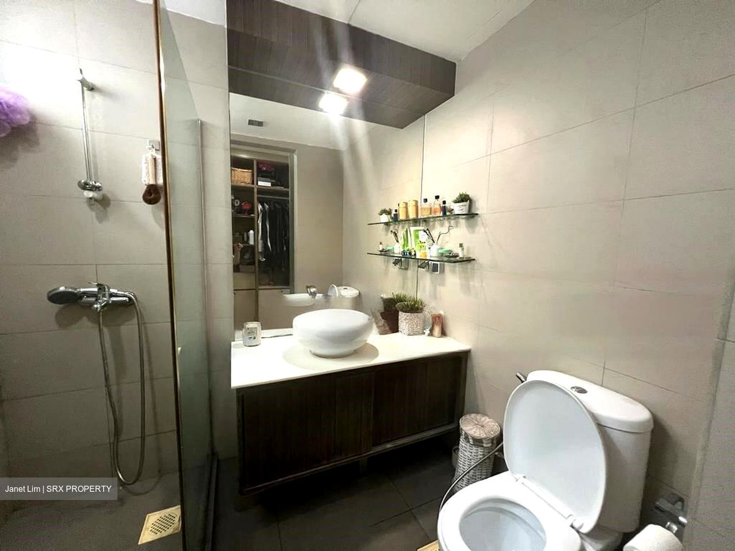 Sunrise Gardens (D28), Condominium #638239701